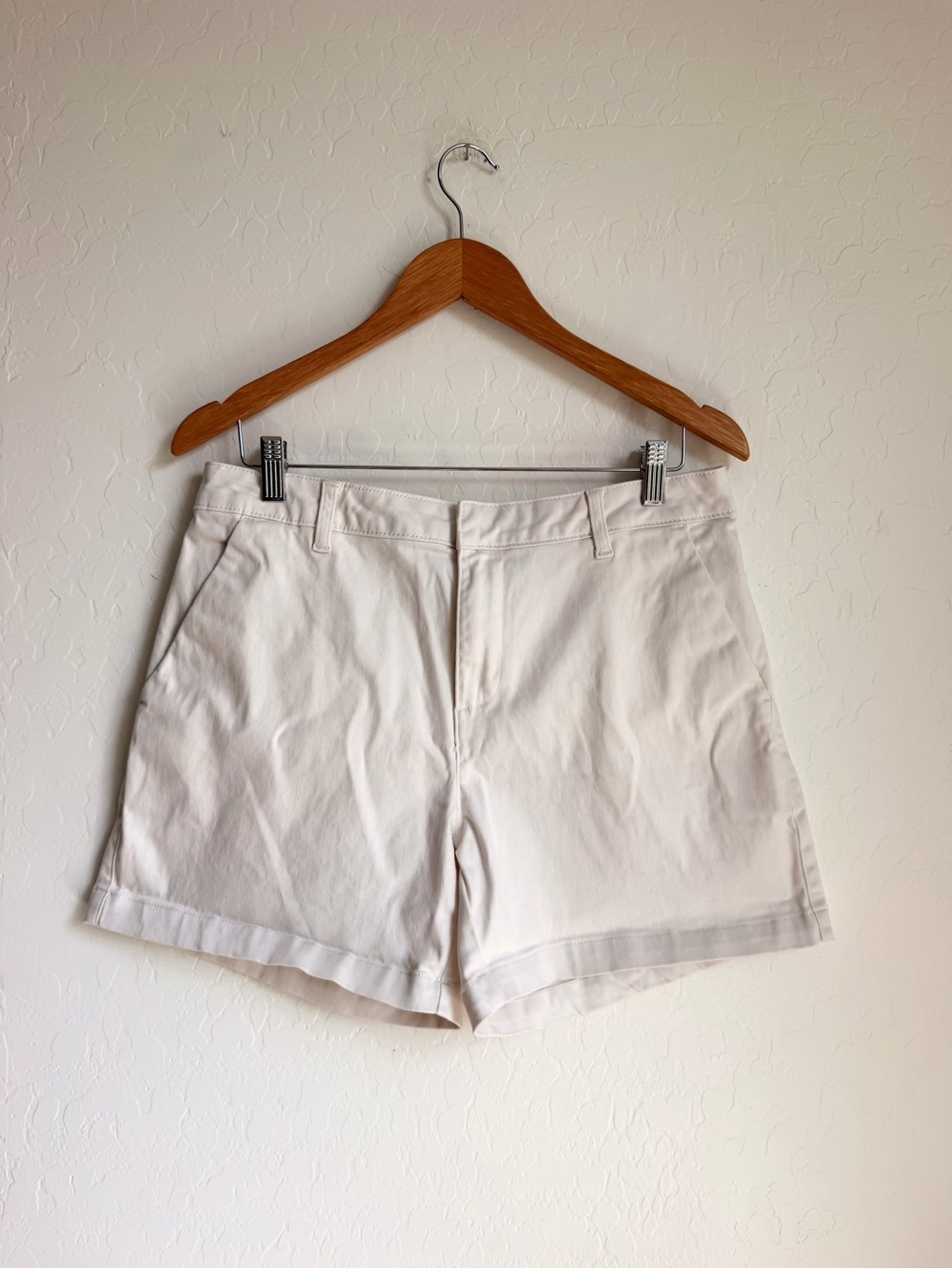 Banana Republic white chino shorts